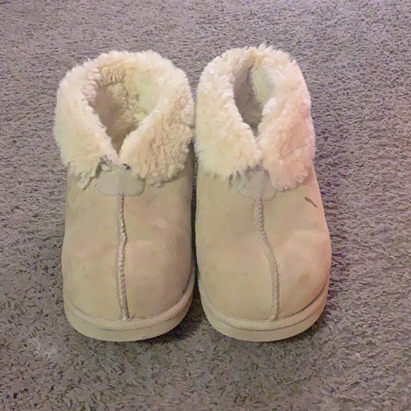 acorn slippers - Picture 3 of 5